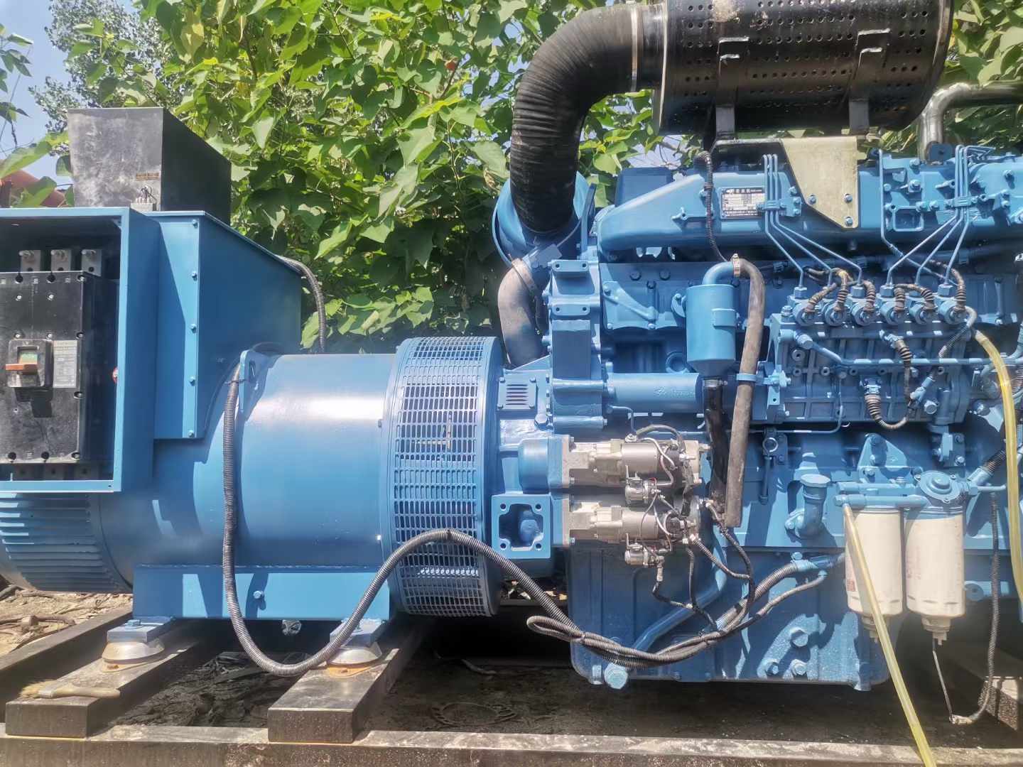 札达详细说明降低 800kW 柴油发电机输出电流波动的方法