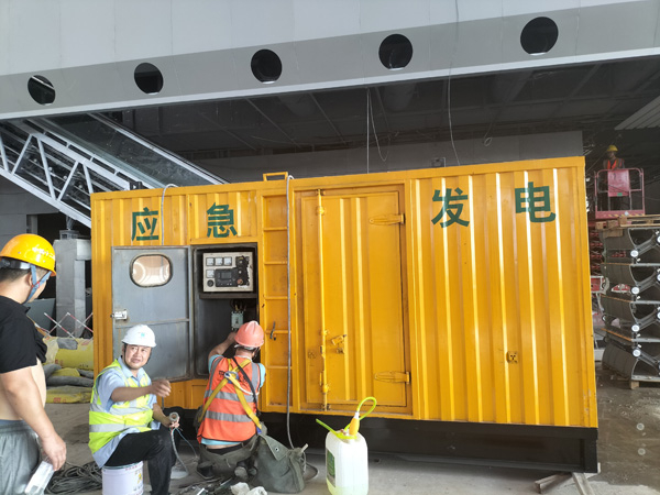 札达怎样判断空气滤清器是否需要更换?